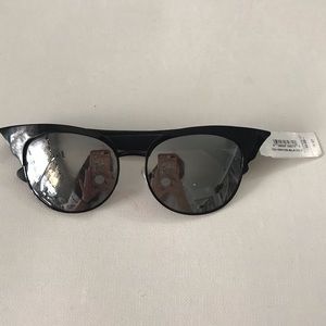 Quay sunglasses